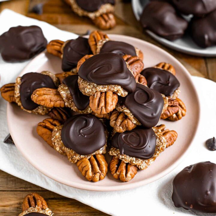 Date Chocolate Turtles - An Easy At Home Recipe • Tasty Thrifty Timely