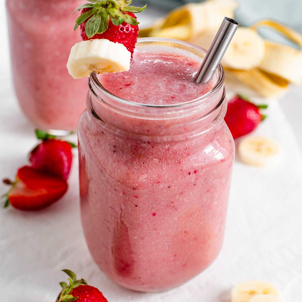 Dairy-Free Strawberry Banana Smoothie You'll Love • Tasty Thrifty Timely